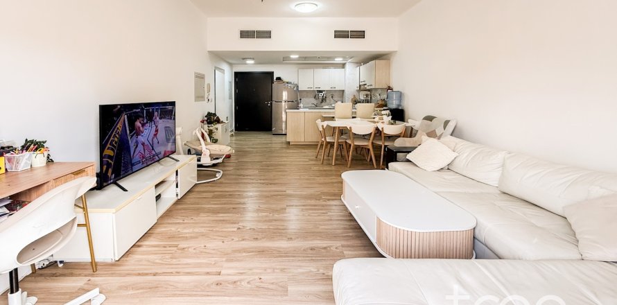 Apartamento en Remraam, Dubai, EAU 1 dormitorio, 109.81 m² № 733391