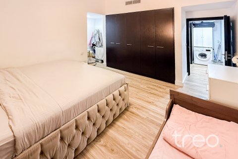 Apartamento en venta en Remraam, Dubai, EAU 1 dormitorio, 109.81 m2 № 733391 - foto 4