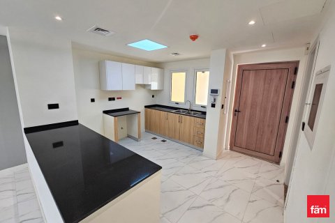 Shtëpi në qytet në Dubai, Emiratet e Bashkuara Arabe 2 dhoma gjumi, 98.5 m2. № 634749 - Foto 3