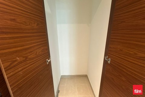 Apartmen di Al Kifaf, Dubai, UAE 2 bilik tidur, 177.8 meter persegi № 661484 - foto 13