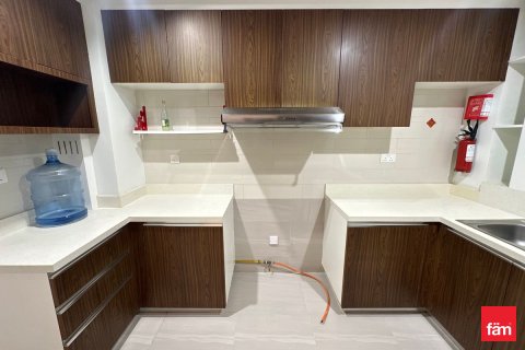 Apartmen di Al Kifaf, Dubai, UAE 2 bilik tidur, 177.8 meter persegi № 661484 - foto 11