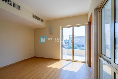 Villa till försäljning i Al Raha Gardens, Abu Dhabi, UAE 4 sovrum, 399.6 kvm Nr. 678792 - fotografi 15