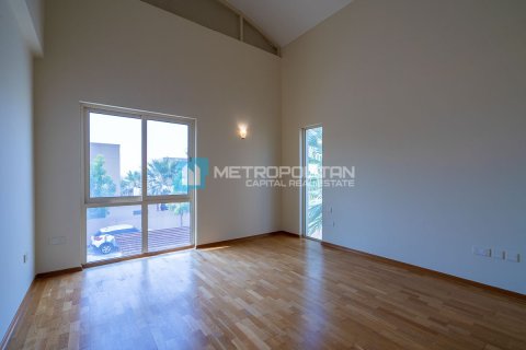 Villa till försäljning i Al Raha Gardens, Abu Dhabi, UAE 4 sovrum, 399.6 kvm Nr. 678792 - fotografi 7