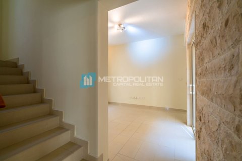 Villa till försäljning i Al Raha Gardens, Abu Dhabi, UAE 4 sovrum, 399.6 kvm Nr. 678792 - fotografi 13