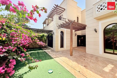 Ridamaja asukohaga Dubai, AÜE: 4 magamistoaga, 297.5 m² Nr 760163