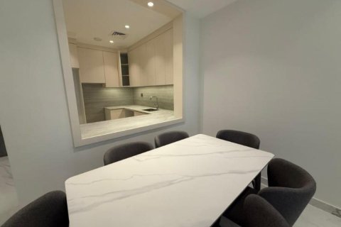 Apartmen di Emirates City, Ajman, UAE 2 bilik tidur, 115 meter persegi № 681641 - foto 18