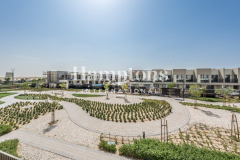 Villa en alquiler en Dubai South (Dubai World Central), Dubai, EAU 4 dormitorios, 219.43688600 m2 № 766415 - foto 3