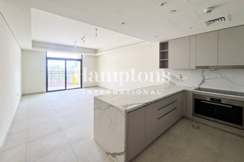 Apartment til leje i Umm Suqeim, Dubai, UAE 2 soveværelser, 103.10003328 kvm № 766419 - foto 13