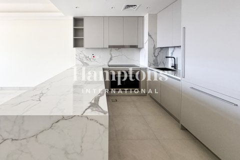 Apartment til leje i Umm Suqeim, Dubai, UAE 2 soveværelser, 103.10003328 kvm № 766419 - foto 11