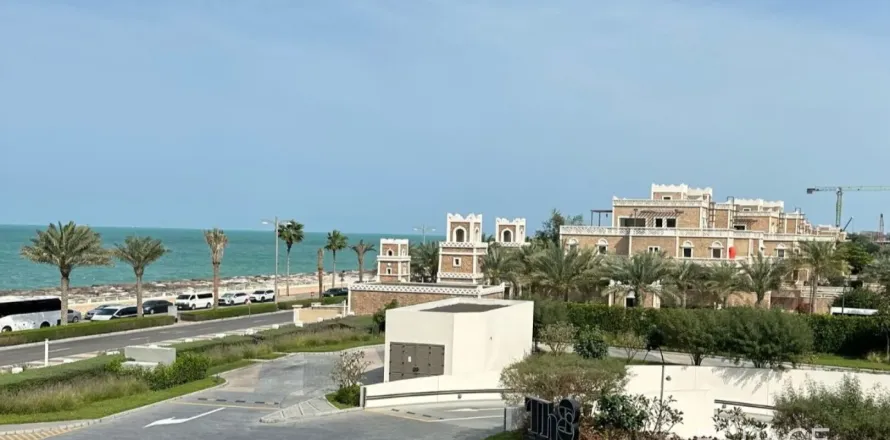 Apartment in THE 8 in Palm Jumeirah, Dubai, UAE 2 bedrooms, 124 sq.m. № 650384