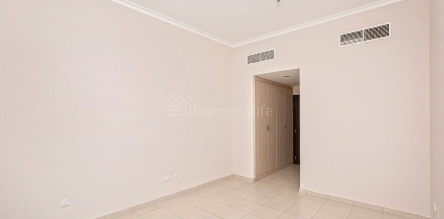 Huoneisto Dubai Investment Park, Arabiemiraatit 2 makuuhuonetta, 144 m2 № 711255