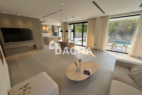 Huvila Jumeirah Village Triangle, Dubai, Arabiemiraatit 5 makuuhuonetta, 316 m2 № 763137 - kuva 4
