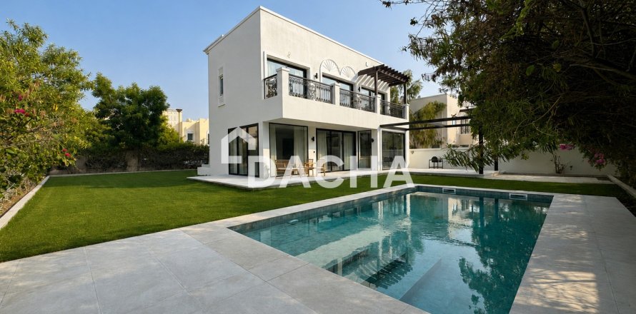 Huvila Jumeirah Village Triangle, Dubai, Arabiemiraatit 5 makuuhuonetta, 316 m2 № 763137