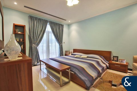 Villa en venta en Jumeirah Park, Dubai, EAU 5 dormitorios, 436 m2 № 667753 - foto 7