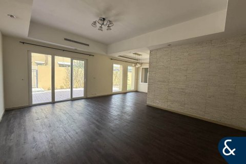 Vilë në Arabian Ranches, Dubai, Emiratet e Bashkuara Arabe 3 dhoma gjumi, 206 m2. № 667755 - Foto 5
