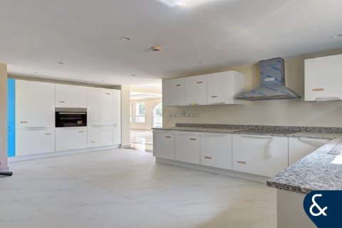 Βίλα σε Jumeirah Golf Estates, Dubai, ΗΑΕ 4 υπνοδωμάτια, 419 τ.μ. Αρ. 667757 - φωτογραφία 9