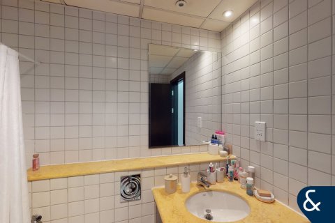 Apartment in Dubai Marina, Dubai, UAE 1 bedroom, 71 sq.m. № 667754 - photo 8