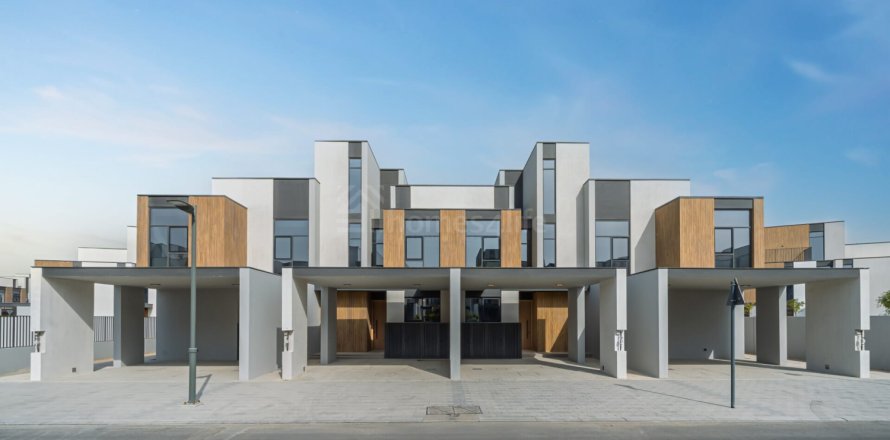 Radový dom v Mudon, Dubai, SAE 3 spálne, 168 m2 č. 702138