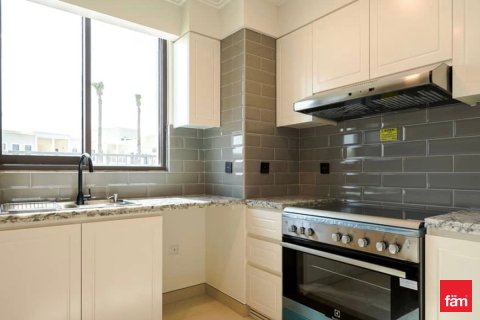 Řadový dům v Dubai, SAE 5 ložnice, 242.4 m² Č.: 710707 - fotografie 13