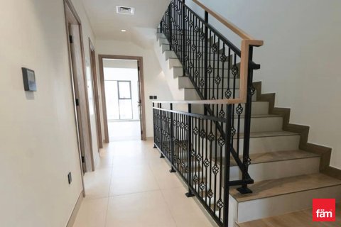 Řadový dům v Dubai, SAE 5 ložnice, 242.4 m² Č.: 710707 - fotografie 4