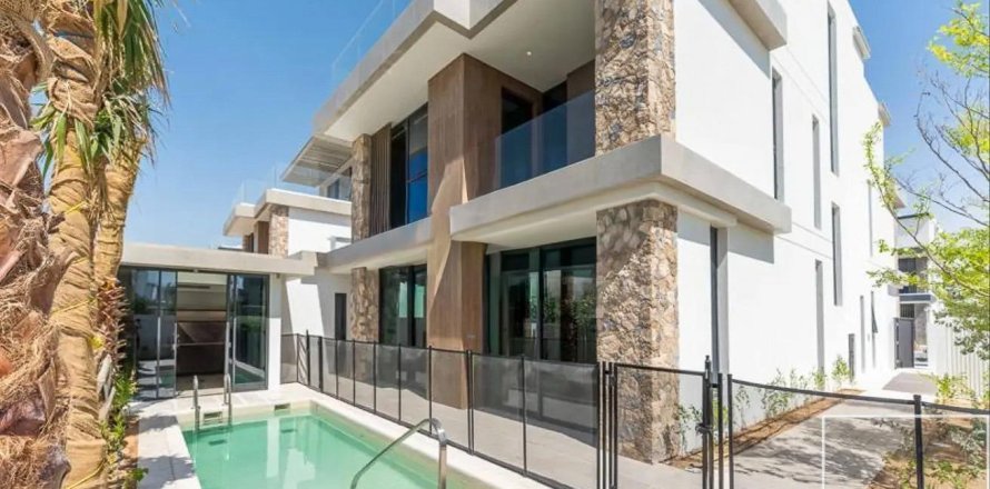 Villa in Tilal Al Ghaf, Dubai, UAE 5 bedrooms, 479.66 sq.m. № 747635