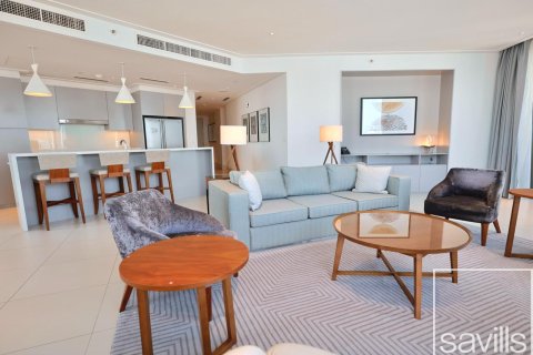 Apartment in Downtown Dubai (Downtown Burj Dubai), Dubai, UAE 3 bedrooms, 186.92 sq.m. № 747637 - photo 4