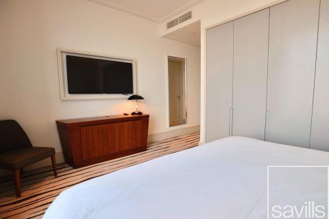 Apartment in Downtown Dubai (Downtown Burj Dubai), Dubai, UAE 3 bedrooms, 186.92 sq.m. № 747637 - photo 11
