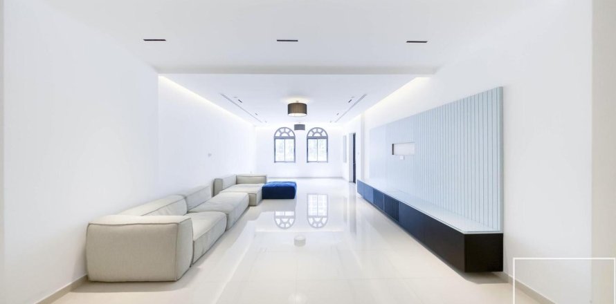 Apartament në Palm Jumeirah, Dubai, Emiratet e Bashkuara Arabe 3 dhoma gjumi, 345.32 m2. № 766811