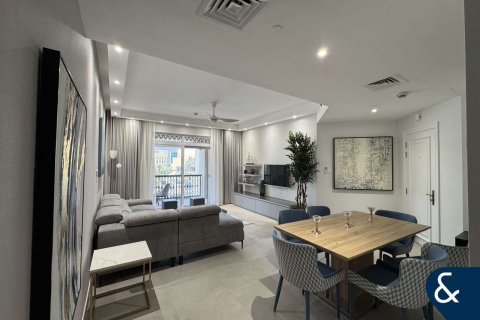 Appartamento in affitto a Old Town, Dubai, EAU 2 camere da letto, 131 mq. № 671649 - foto 2