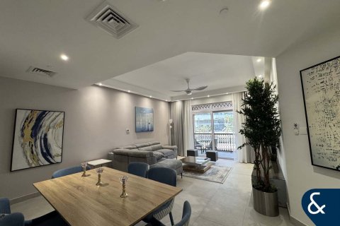 Appartamento in affitto a Old Town, Dubai, EAU 2 camere da letto, 131 mq. № 671649 - foto 1