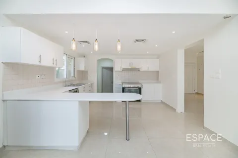 Villa Meadows, Dubaijā, AAE 4 istabas, 353 m2 Nr. 661214 - attēls 10