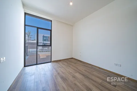 Villa Al Furjan, Dubaijā, AAE 4 istabas, 365 m2 Nr. 661213 - attēls 2