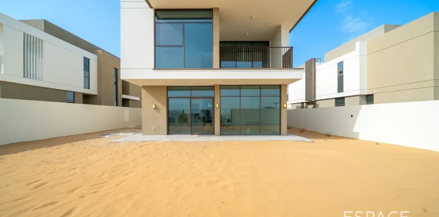 Villa Al Furjan, Dubaijā, AAE 4 istabas, 365 m2 Nr. 661213