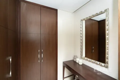 Apartment in Downtown Dubai (Downtown Burj Dubai), UAE 2 bedrooms, 140 sq.m. № 661210 - photo 15