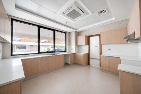 Vila v Sharjah, SAE 5 spální, 675.87 m2 č. 749788 - Fotografia 15