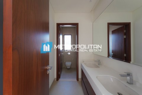 Vila v Abu Dhabi, SAE 5 spální, 707.3 m2 č. 651869 - Fotografia 16