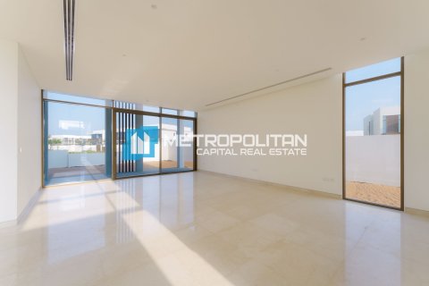 Vila v Abu Dhabi, SAE 5 spální, 707.3 m2 č. 651869 - Fotografia 4