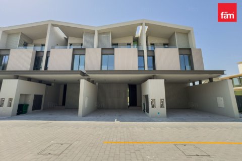Townhouse in Dubai, UAE 3 bedrooms, 168 sq.m. № 717913