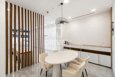 Magasin à louer à Al Satwa, Dubai, EAU 64.38 m2 № 768687 - photo 2