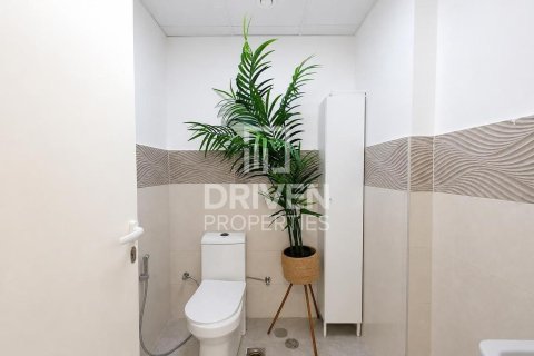 Magasin à louer à Al Satwa, Dubai, EAU 64.38 m2 № 768687 - photo 10