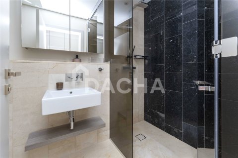 Lägenhet till försäljning i Palm Jumeirah, Dubai, UAE 2 sovrum, 124 kvm Nr. 763156 - fotografi 16