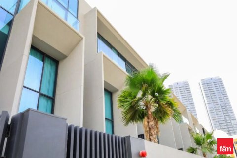 Villa i Dubai, UAE 3 sovrum, 144.2 kvm Nr. 708219