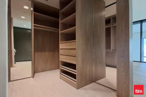 Villa till försäljning i Dubai, UAE 3 sovrum, 144.2 kvm Nr. 708219 - fotografi 17