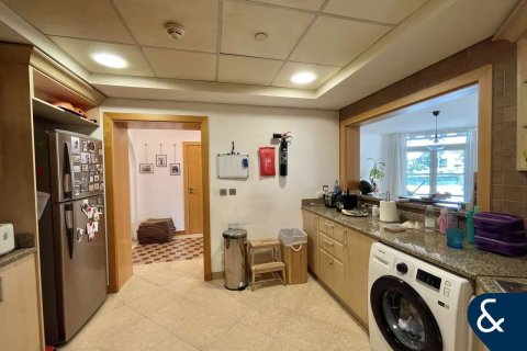 Apartmán v Palm Jumeirah, Dubai, SAE 3 spálne, 208 m2 č. 671210 - Fotografia 12