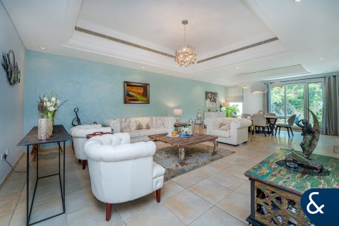 Villa en venta en Dubai Sports City, Dubai, EAU 4 dormitorios, 311 m2 № 671211 - foto 5