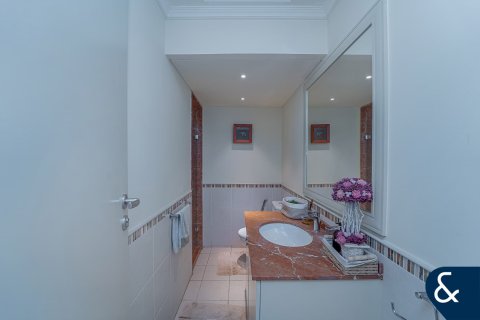 Villa en venta en Dubai Sports City, Dubai, EAU 4 dormitorios, 311 m2 № 671211 - foto 15