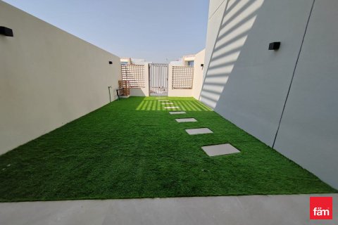 Townhouse in Dubai, UAE 2 bedrooms, 123.7 sq.m. № 647811 - photo 11