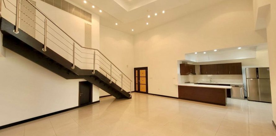 Apartment in Dubai, UAE 2 bedrooms, 151.2 sq.m. № 647815