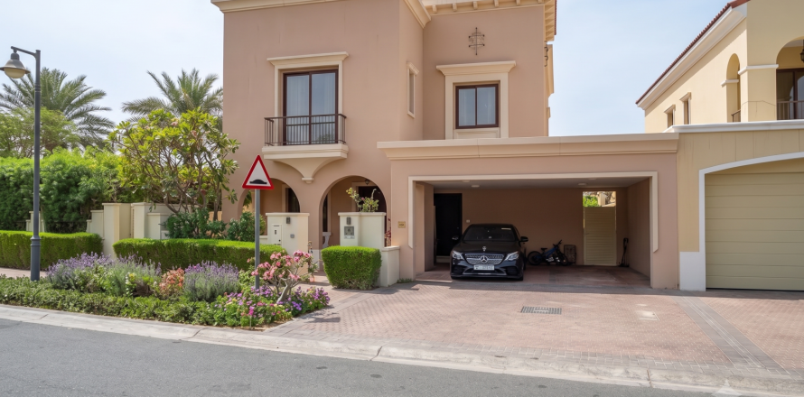 Vila u gradu Arabian Ranches 2, Dubai, UAE 5 spavaće sobe, 506.32 m2 Br. 749629