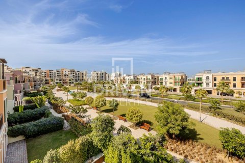 Townhouse in Jumeirah, Dubai, UAE 4 bedrooms, 397.9 sq.m. № 755895 - photo 4